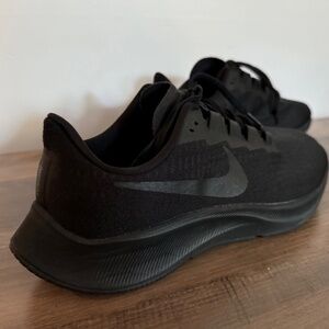 Mens Nike Air Zoom Pegasus 37, Triple Black, Size 10.5, Excellent Condition
